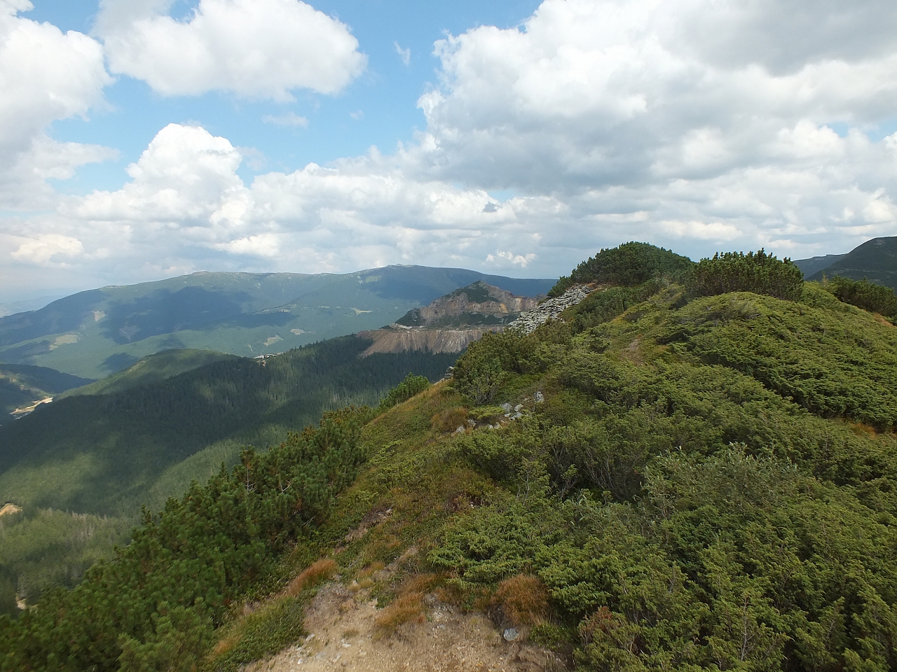 &copy; <a href='http://rtol.de' title='Dynamische Webseiten mit (X)HTML, PHP, MySQL und CSS für Ihren Internet-Auftritt' target='_blank'>Thiel-IT</a>
11.08.2012 14:56:41
Munții Călimani
Rumänien 2012
Rumänien-Fotos